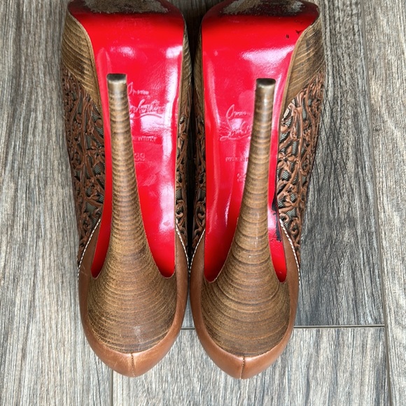 Christian Louboutin Pampas Tan Floral Lasercut Lady Peep Heel | 39 - Picture 10 of 11